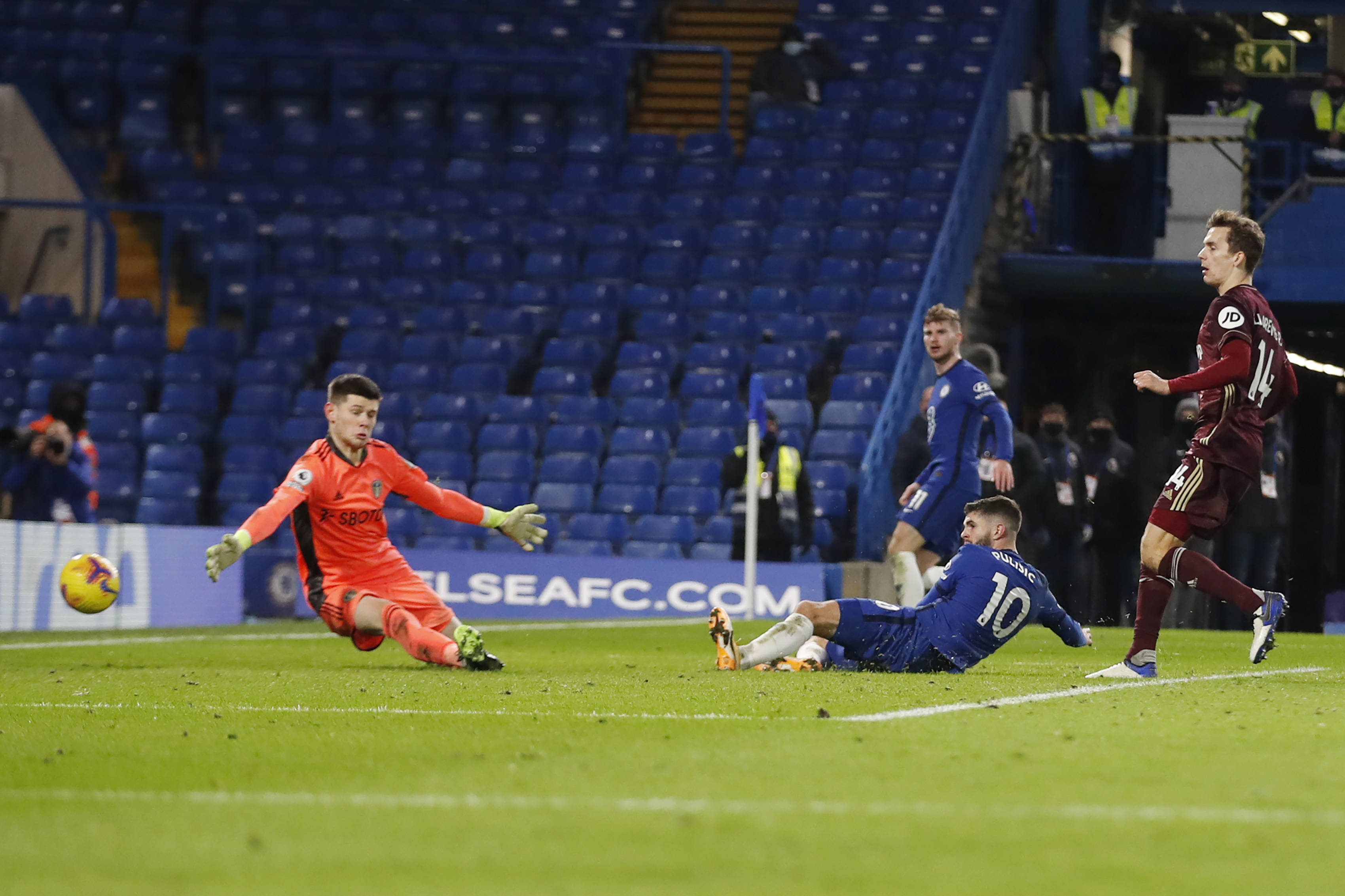 斯在篮板争 斯在篮板争